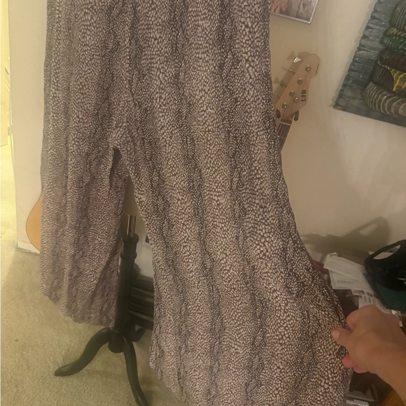 Anthropologie Black and Tan Patterned Wide-Leg Pants - Picture 4 of 4